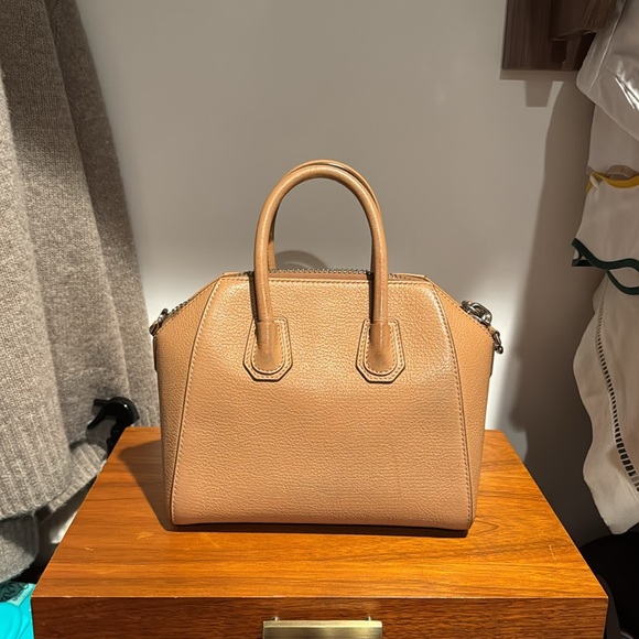 Givenchy Mini Antigona Bag - Picture 3 of 11
